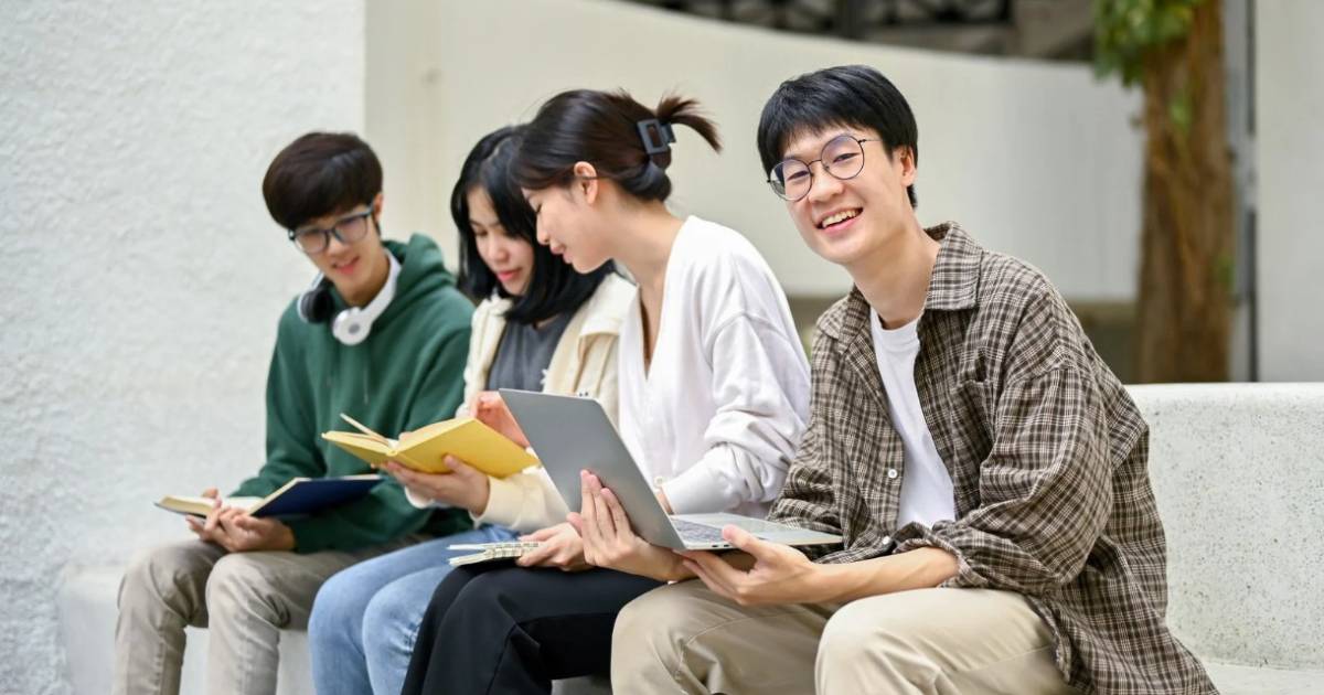 大学生におすすめの中古パソコンと選び方