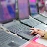 中古パソコンはどこで買うべき？購入先の特徴を比較