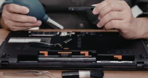 中古パソコンの「整備済み品」と「ジャンク品」の違いとは？