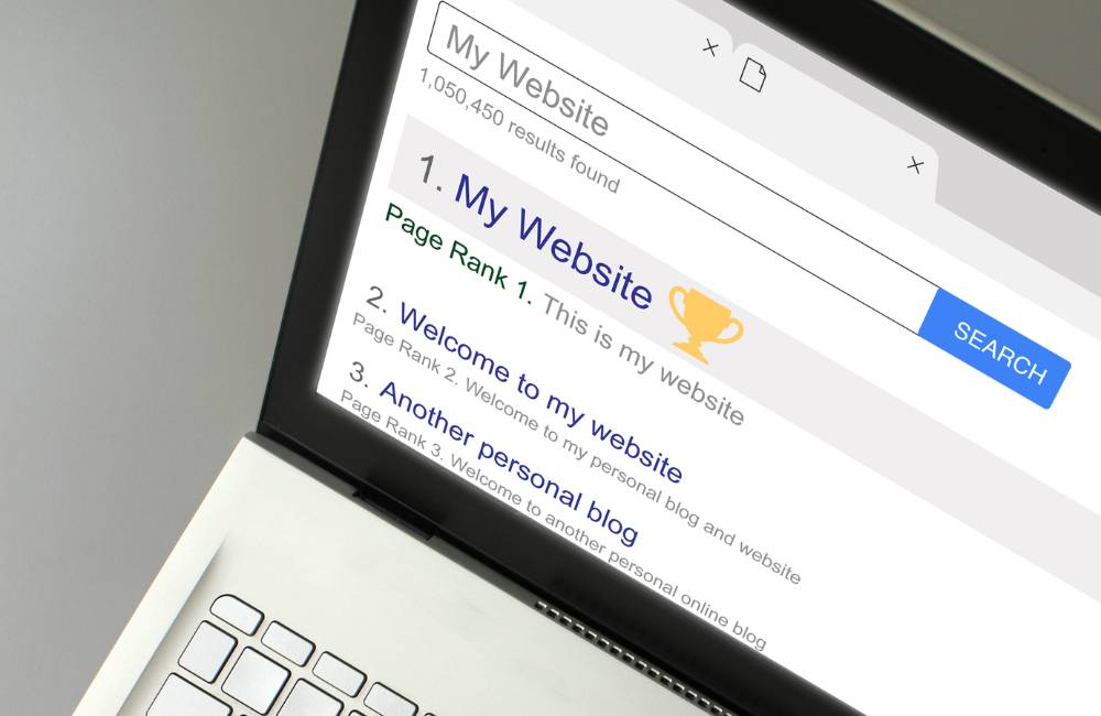 ノートパソコンの画面に表示された検索結果。1位のアイコンとともにMy Websiteと書かれており、3万円台の中でも特におすすめの人気モデルであることを示しています