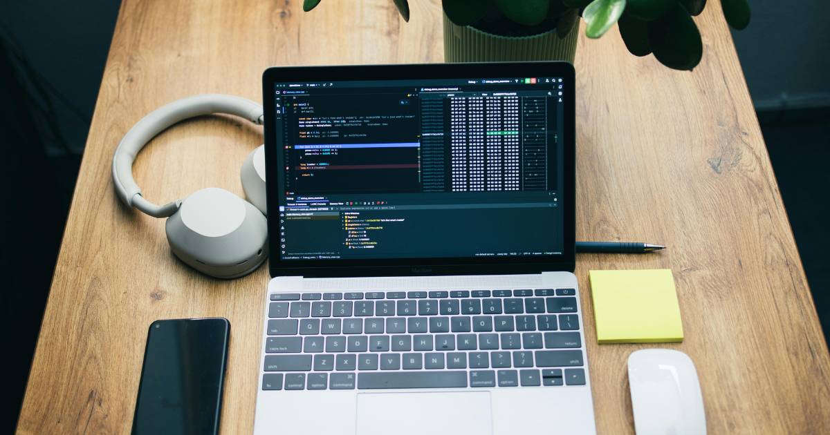 中古PCで挑戦!プログラミングやデザインに使える無料アプリ