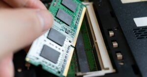 中古PCのメモリ容量ガイド【8gbと16gbはどっちがいい？】