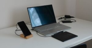 中古PCの「ACアダプタ」が壊れたら？メーカー純正品や代用品を探す時のルール