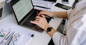 初心者にも使いやすいくじらや！親切サポートが特徴の専門店