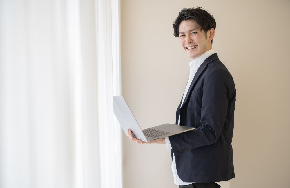 自分に合ったタイミングでパソコンを購入するイメージ